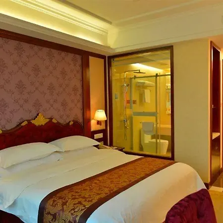 Vienna International Pudong New District Caolu Hotel 3*